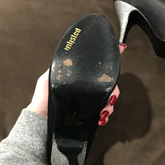 Heels size 7 1/2 - Picture 2 of 4